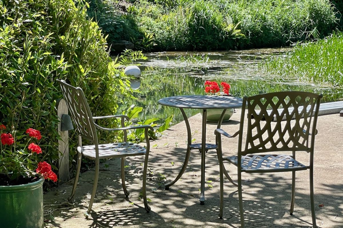 Pond seat and table